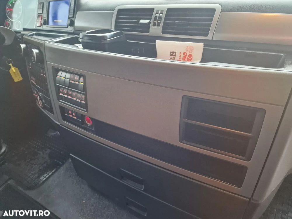 MAN TGX 33.640 6x4, 2019, 353.000km, cabina XXL, Automata+INTARDER 6 trepte, frigider, cuptor microunde, protectii sasiu, av 80% ok, posibilitate leasing 4 ani, PROMOTIE 49.900 EUR+Tva - 15