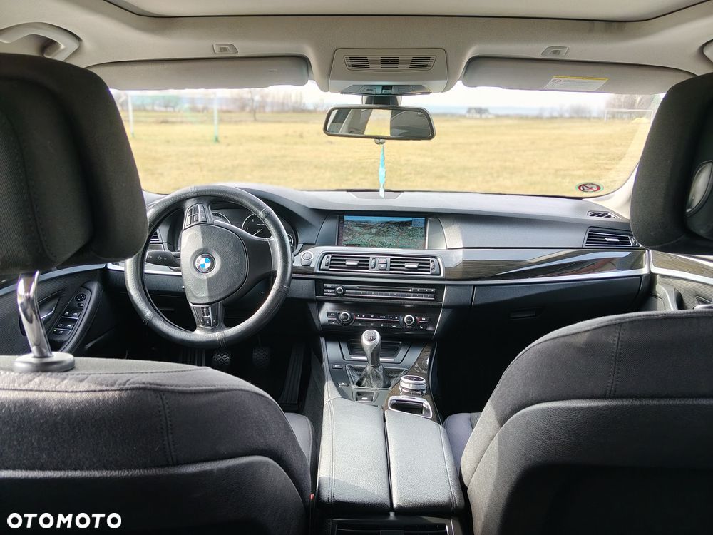 BMW Seria 5 520d Luxury Line - 13