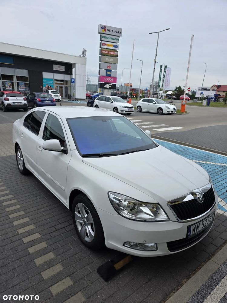 Skoda Octavia 1.6 Elegance - 2
