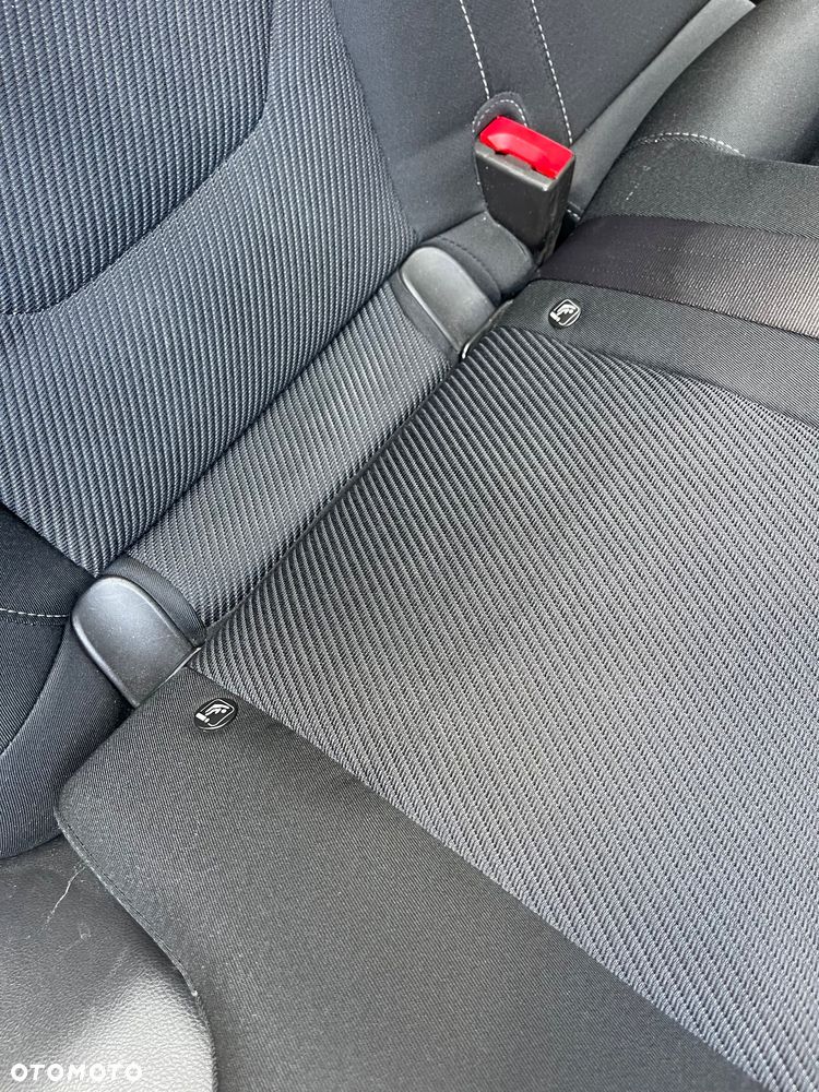 Ford Mondeo - 23