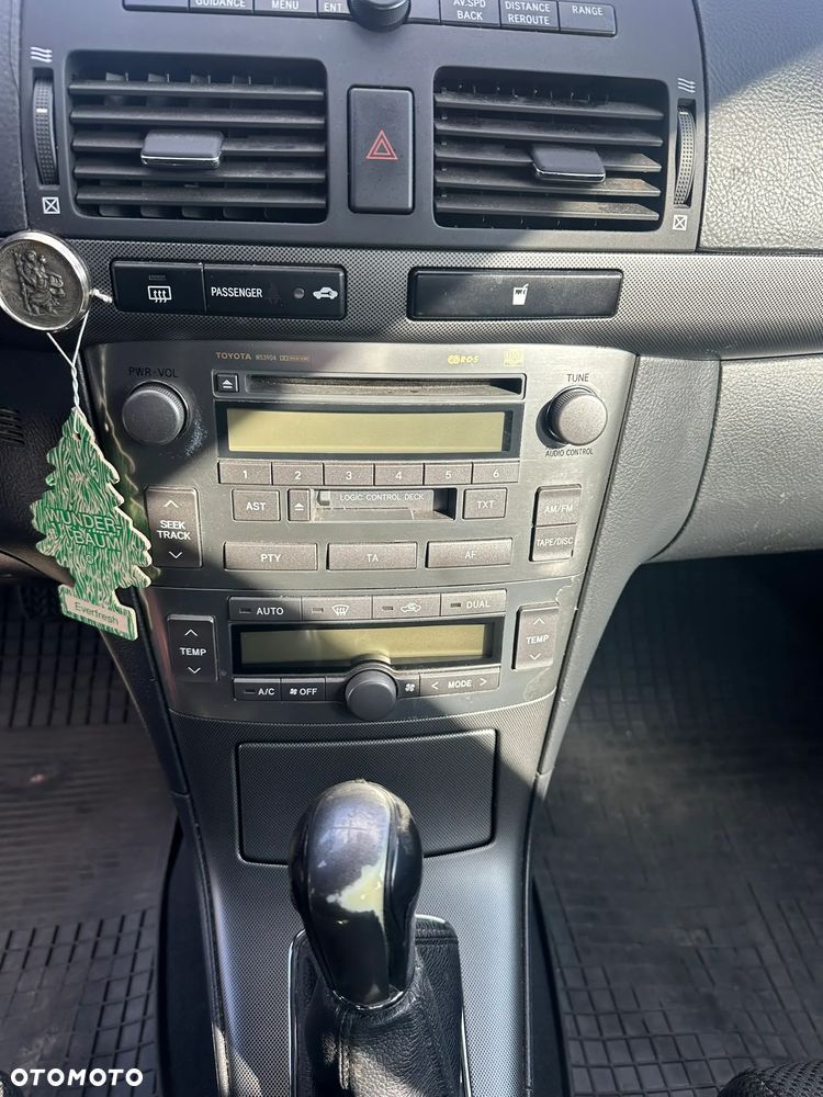 Toyota Avensis 2.0 D-4D Sol - 13