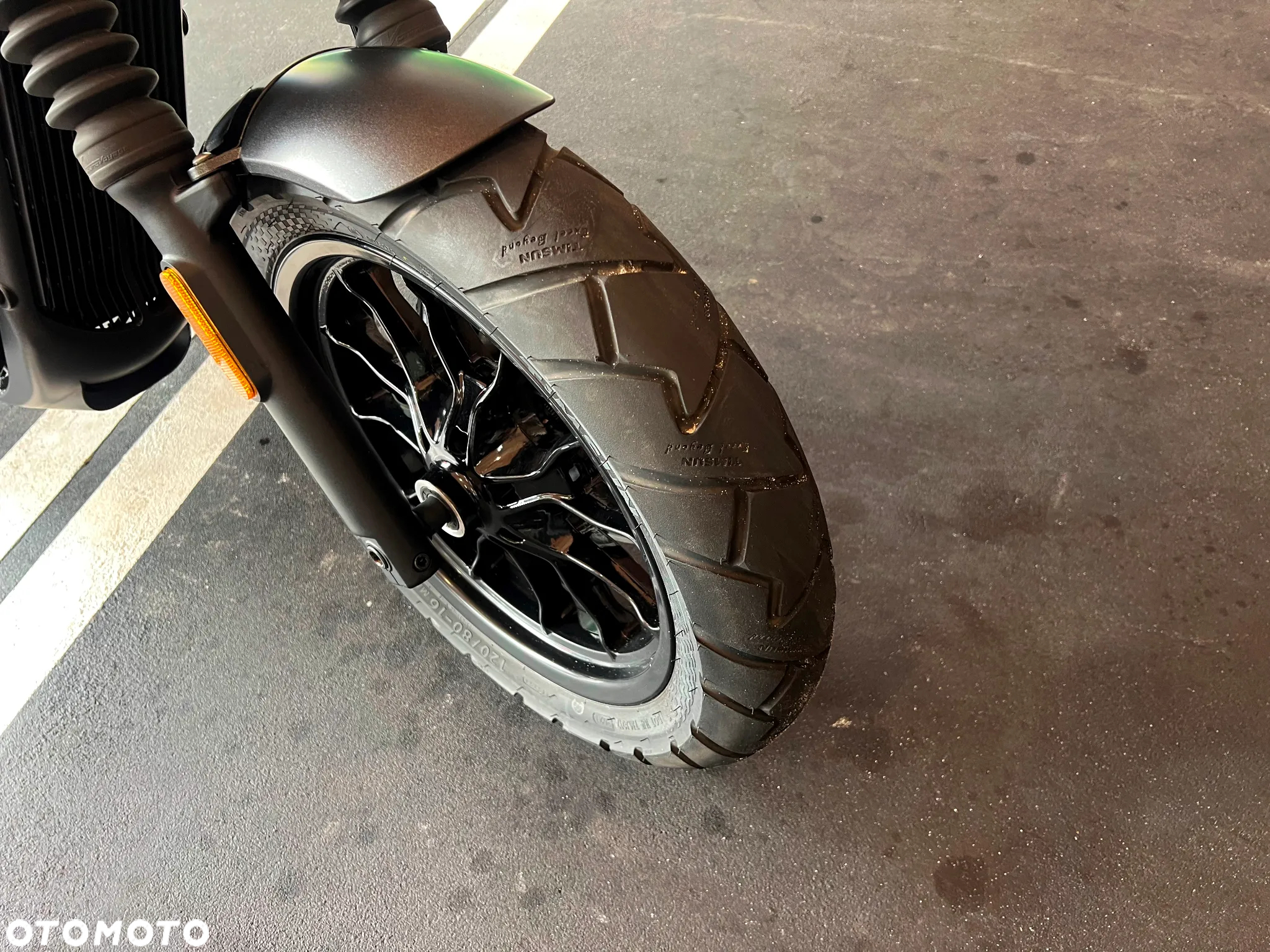 Hyosung GV - 18