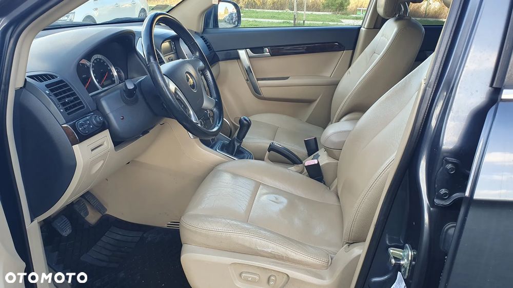Chevrolet Captiva 2.0 d LS - 10