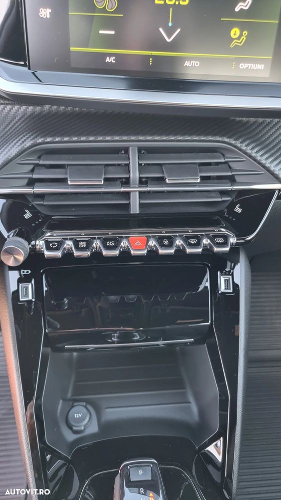 Peugeot 208 1.2 L PureTech STT EAT8 GT Line - 19