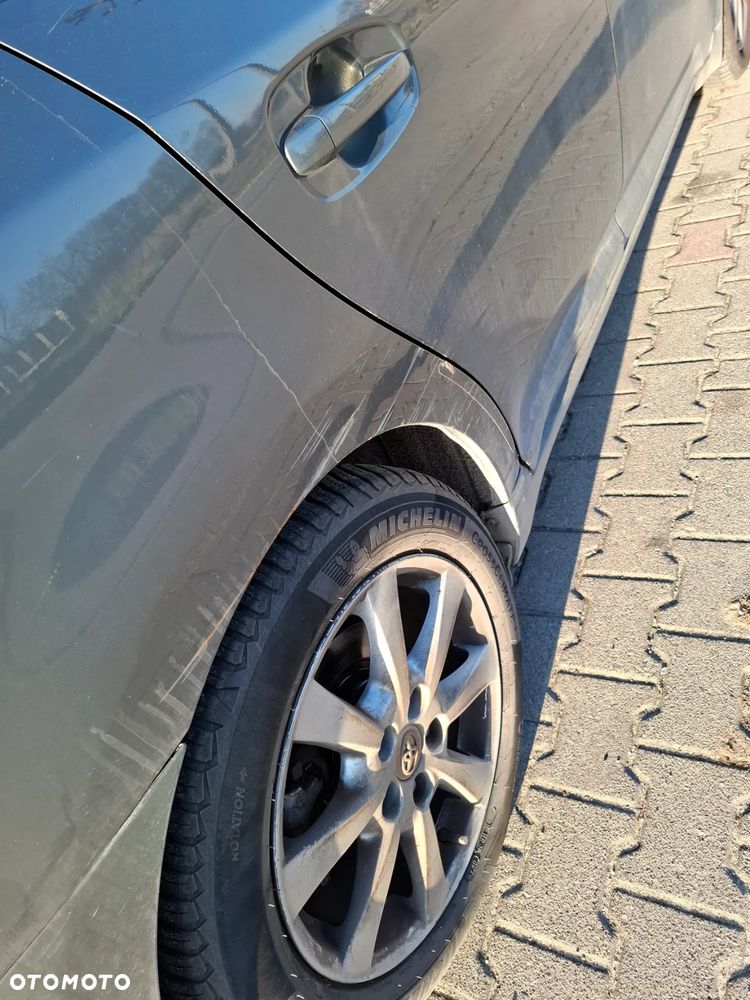 Toyota Avensis 2.0 Prestige - 12