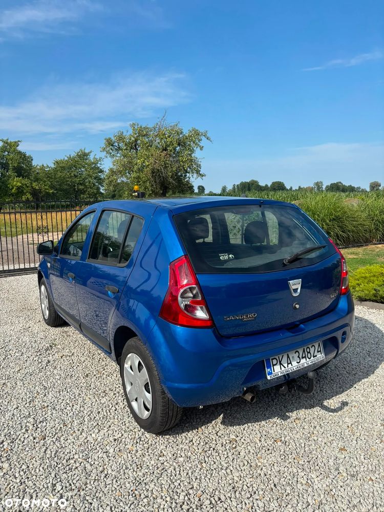 Dacia Sandero 1.6 Hi-Flex - 4