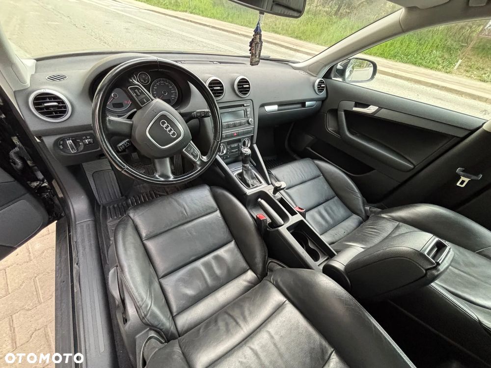Audi A3 Sportback 1.6 TDI DPF Attraction - 7