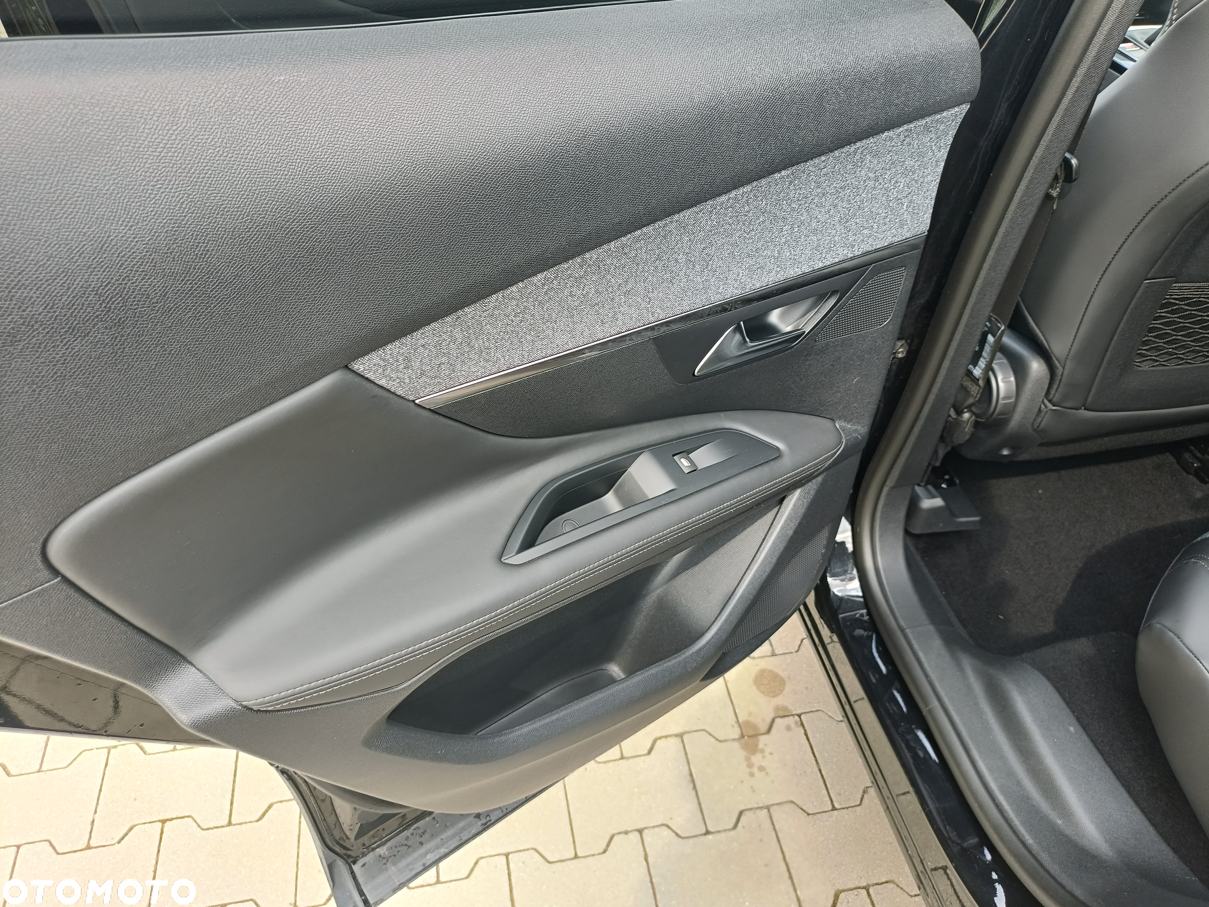 Peugeot 3008 HDi FAP 150 Platinum - 28