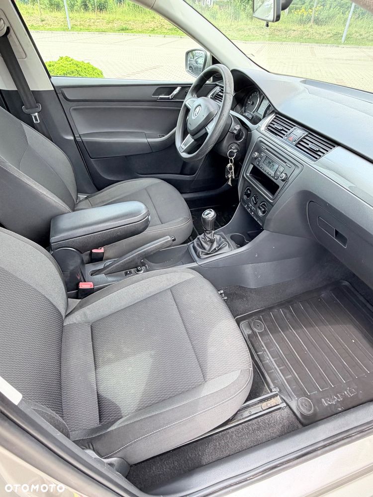 Skoda RAPID Spb 1.6 TDI DPF Style Plus - 8