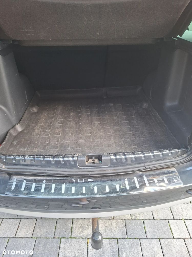 Dacia Duster 1.6 Laureate Euro5 - 6