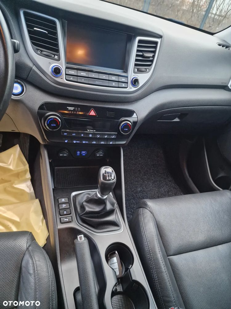 Hyundai Tucson 1.7 CRDI BlueDrive Comfort 2WD - 22