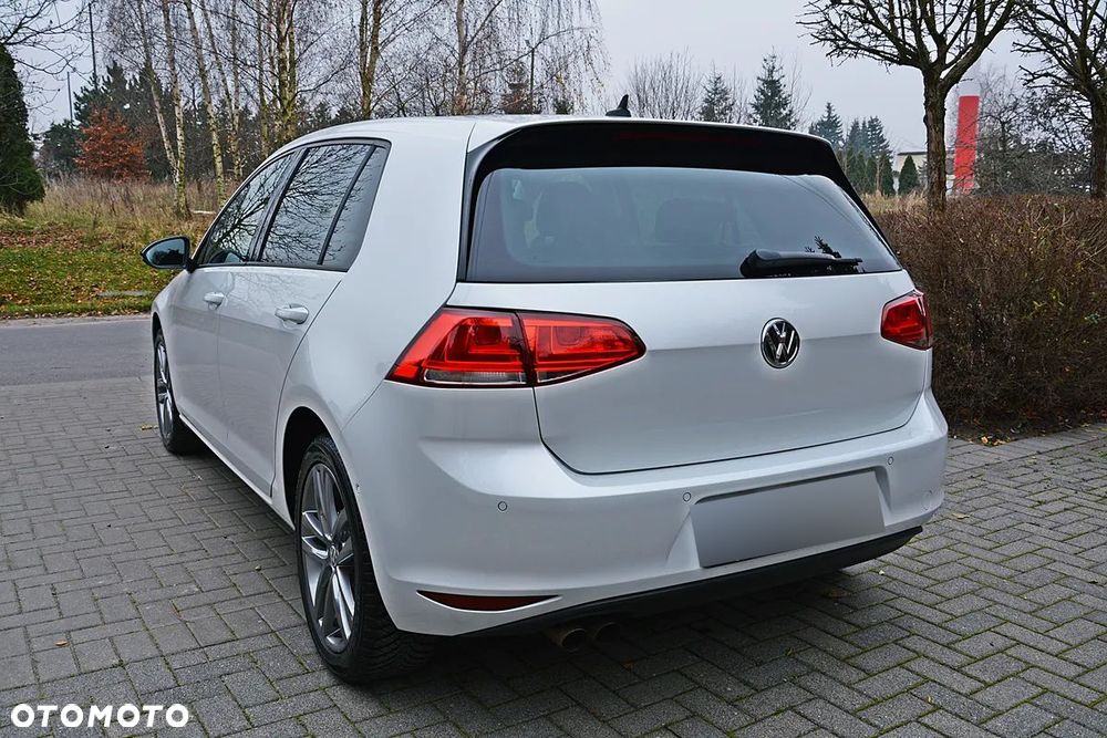 Volkswagen Golf - 8