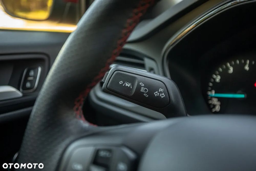 Ford Focus 1.0 EcoBoost Start-Stopp-System ST-LINE DESIGN - 35