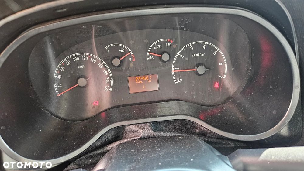 Opel COMBO - 11