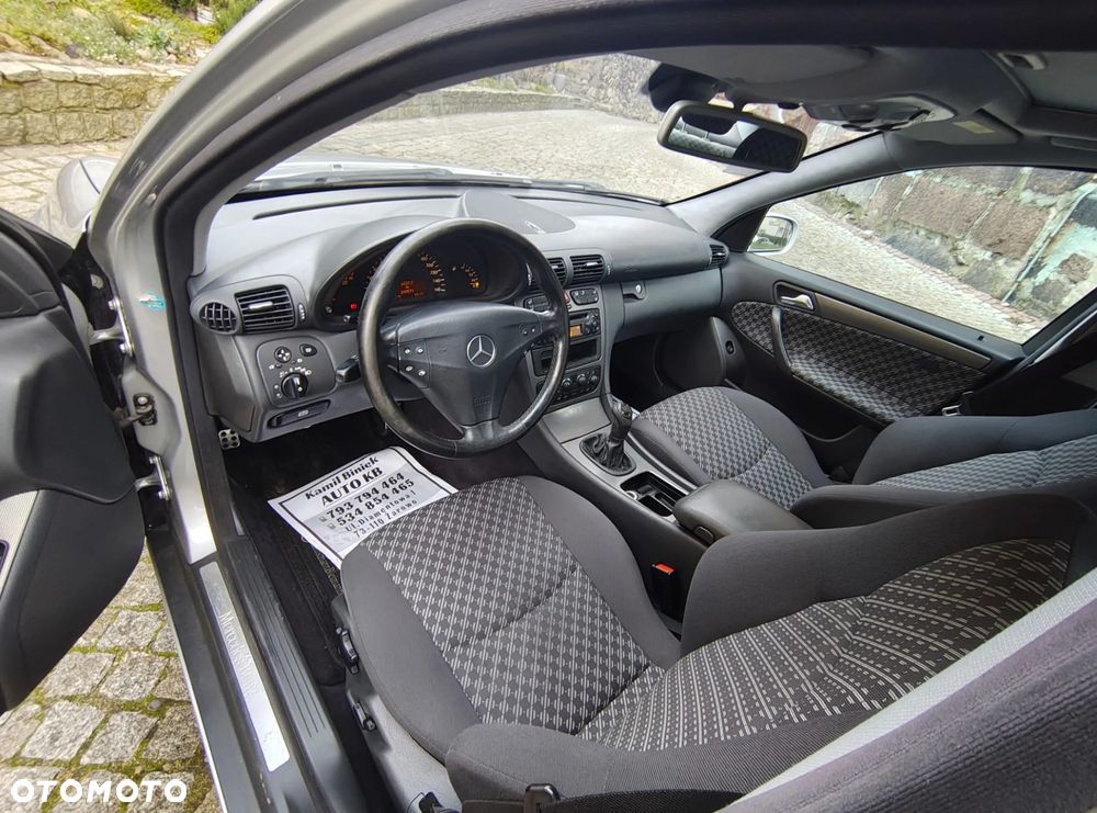 Mercedes-Benz Klasa C 200 Kompressor Avantgarde Sport Edition - 15