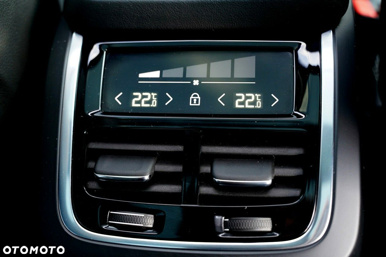 Volvo XC 90 - 37