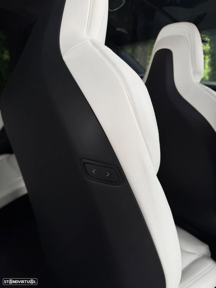 Tesla Model X 100D - 12