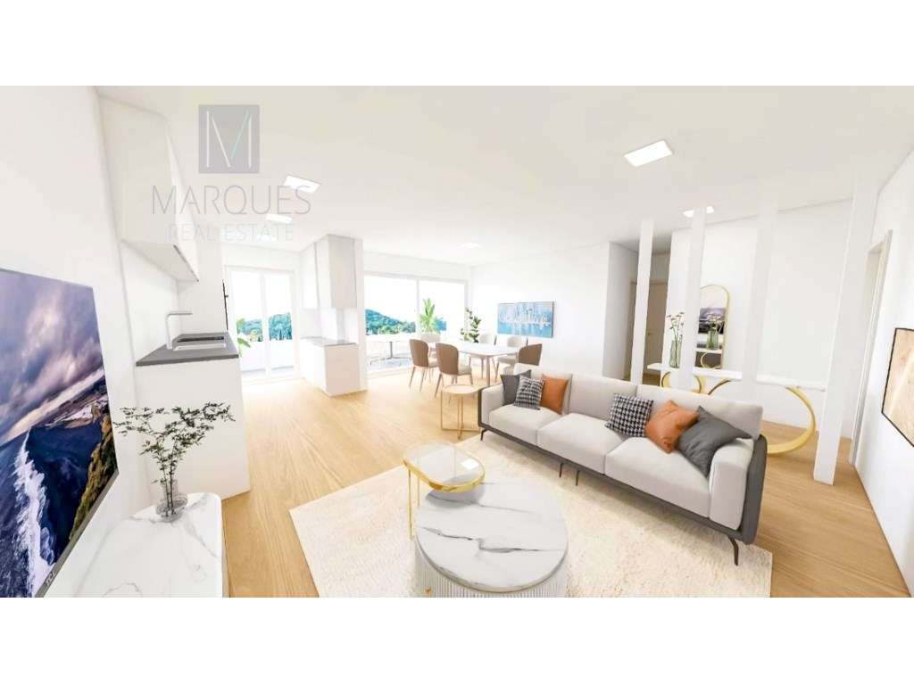 Apartamento T3 com Varanda e Parqueamento em Santana - Sesimbra - Grande imagem: 2/19