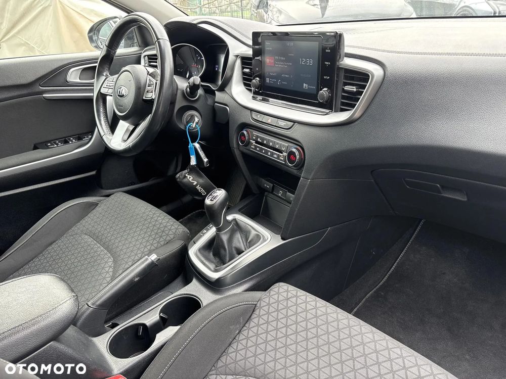Kia Ceed 1.6 CRDi SCR M - 19