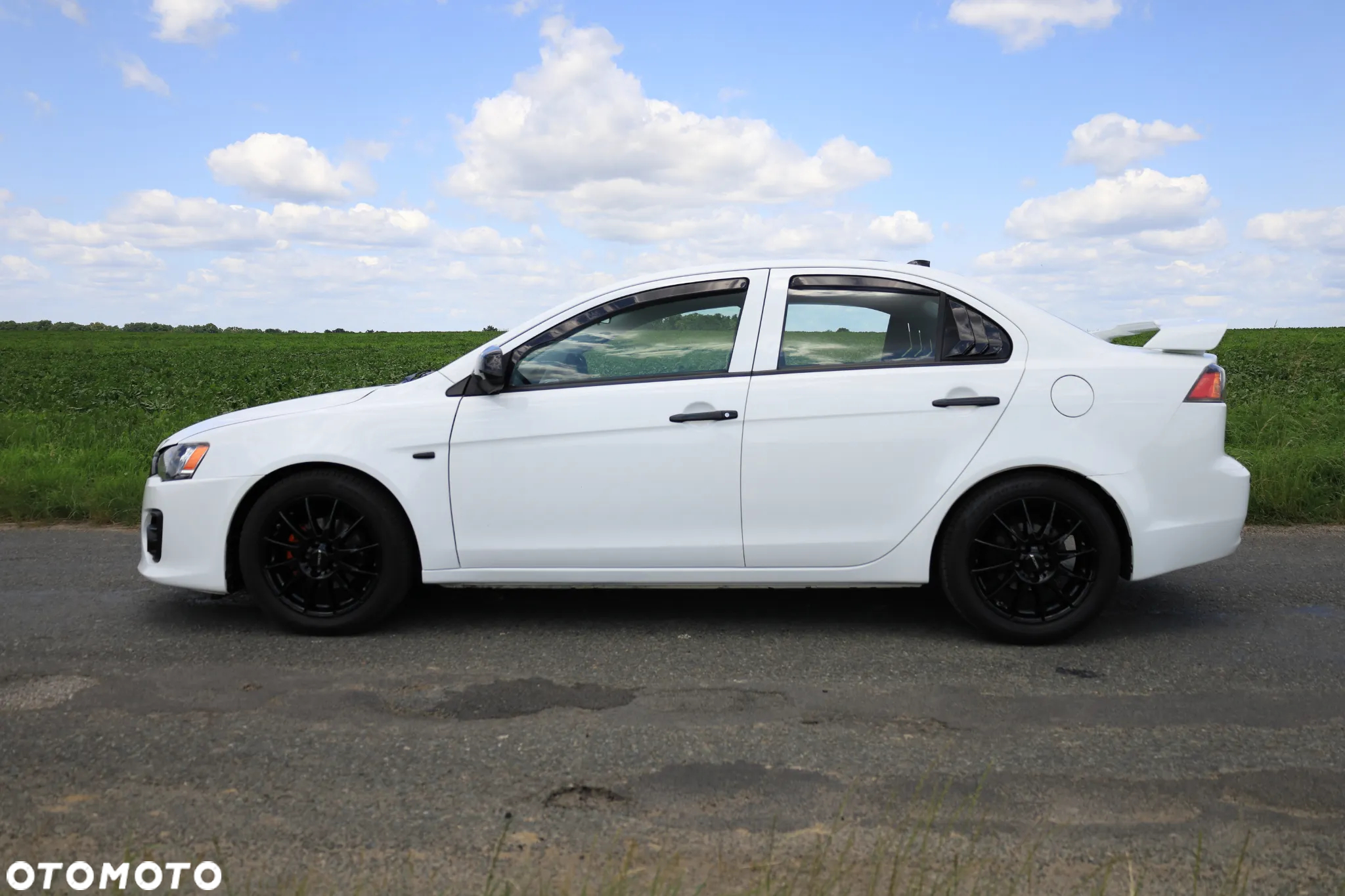 Mitsubishi Lancer 1.6 Invite - 12