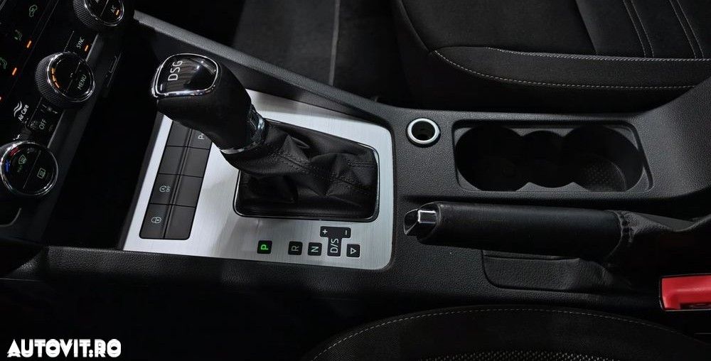 Skoda Octavia 1.6 TDI DSG Ambition - 14