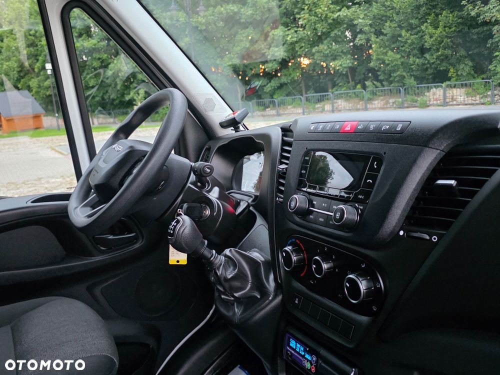 Iveco Daily 35S18 - 18