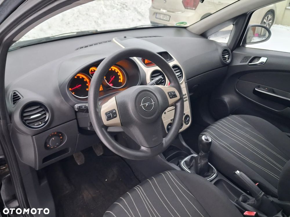 Opel Corsa 1.2 16V Cosmo - 35