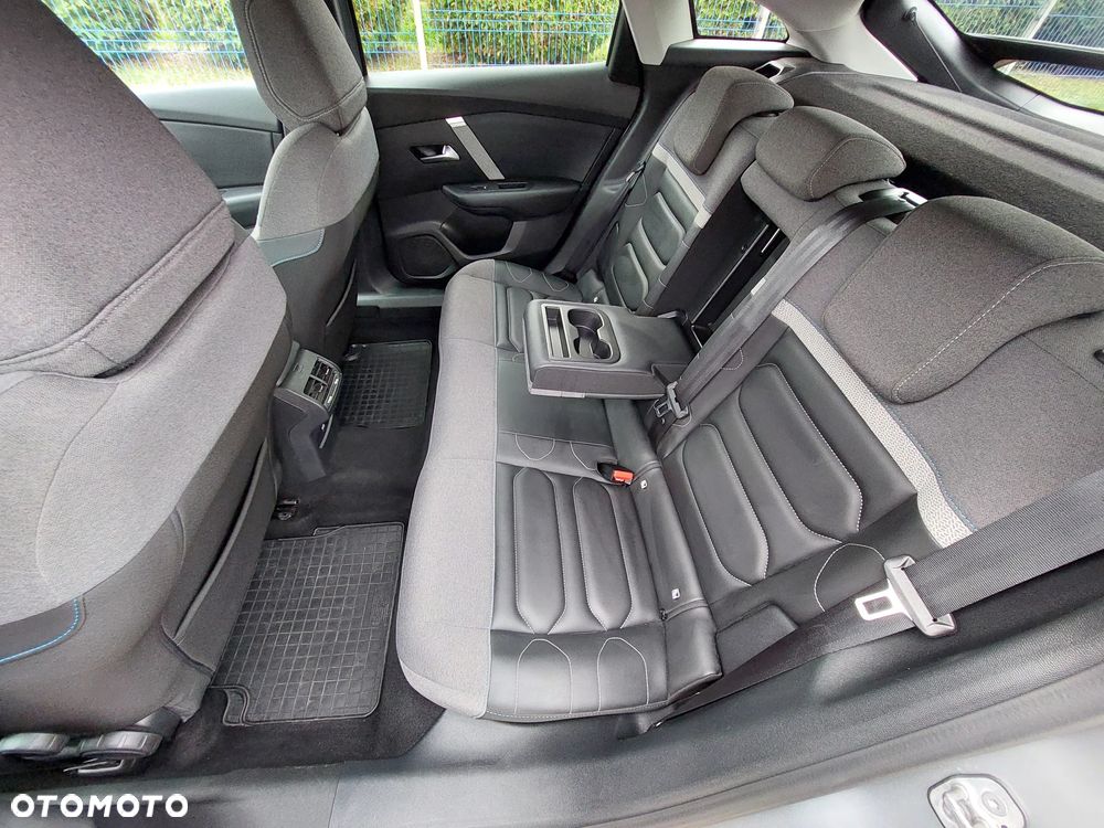 Citroën C4 1.2 PureTech Shine S&S - 13