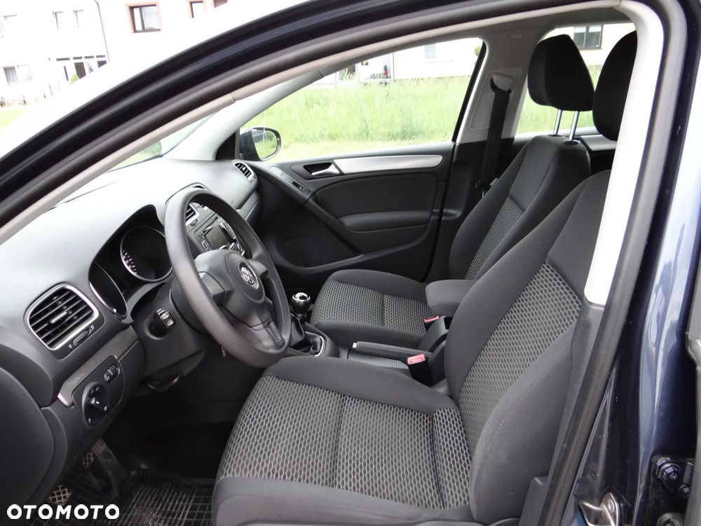 Volkswagen Golf - 10