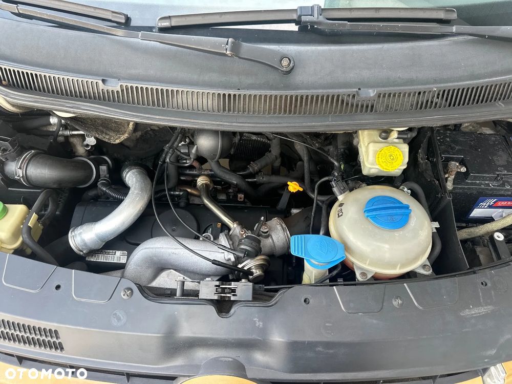 Volkswagen Transporter - 9