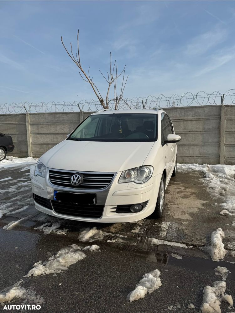 Volkswagen Touran 2.0 TDI DPF R-Line Edition - 1