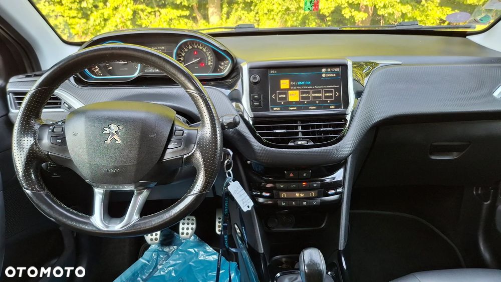 Peugeot 2008 1.2 Pure Tech GPF Crossway S&S - 18