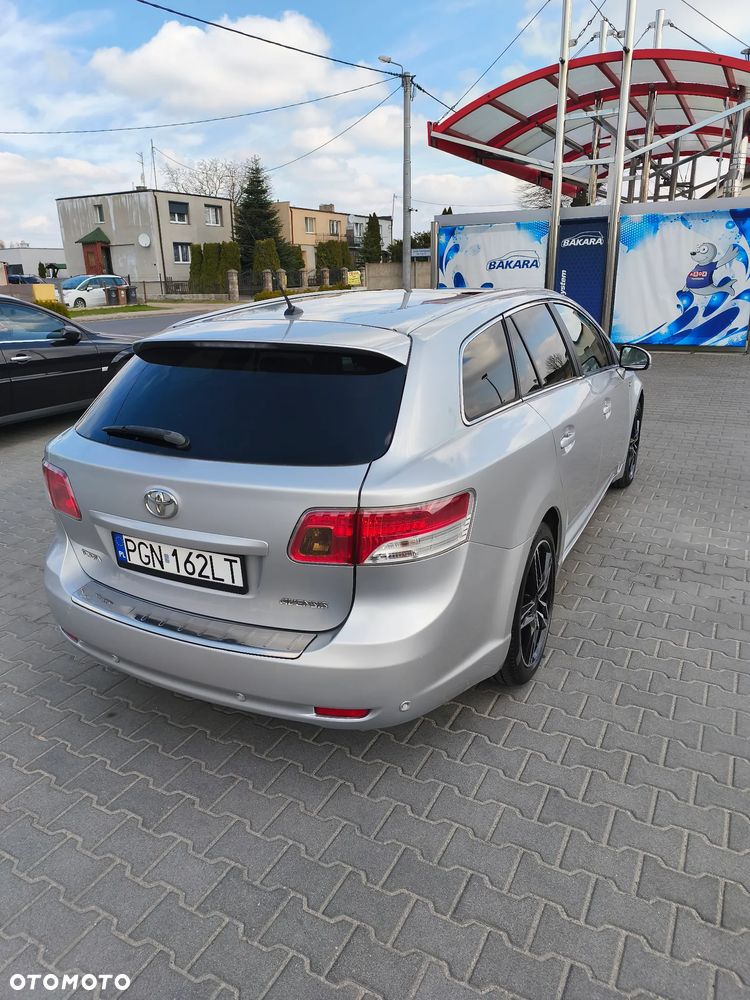 Toyota Avensis - 4