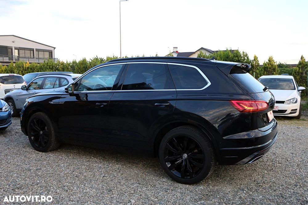 Volkswagen Touareg - 11