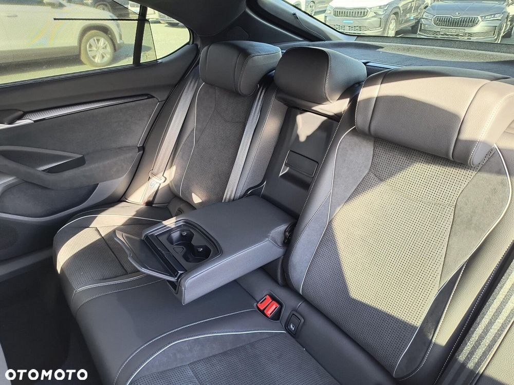 Skoda Superb 2.0 TSI Sportline DSG - 16