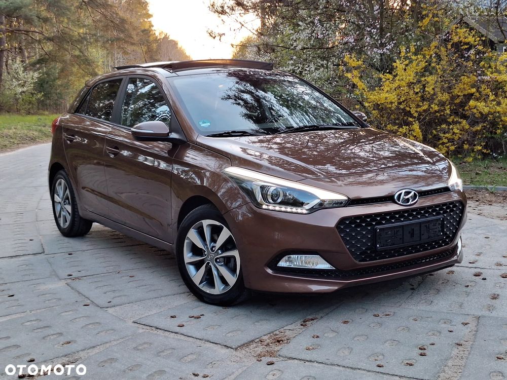 Hyundai i20 1.4 YES Gold - 38