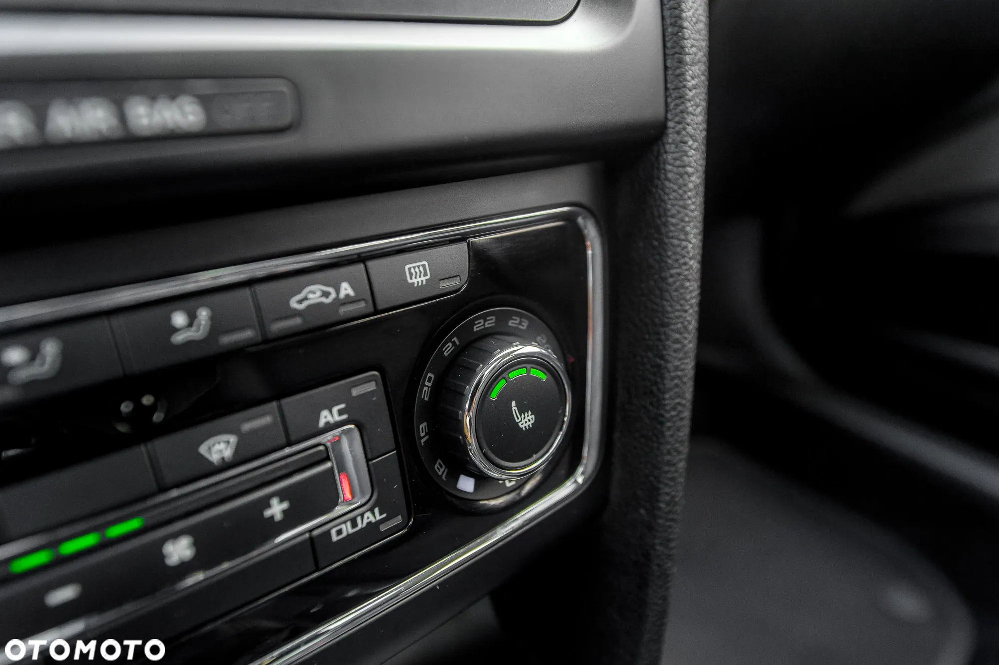 Skoda Superb 1.8 TSI DSG Exclusive - 36