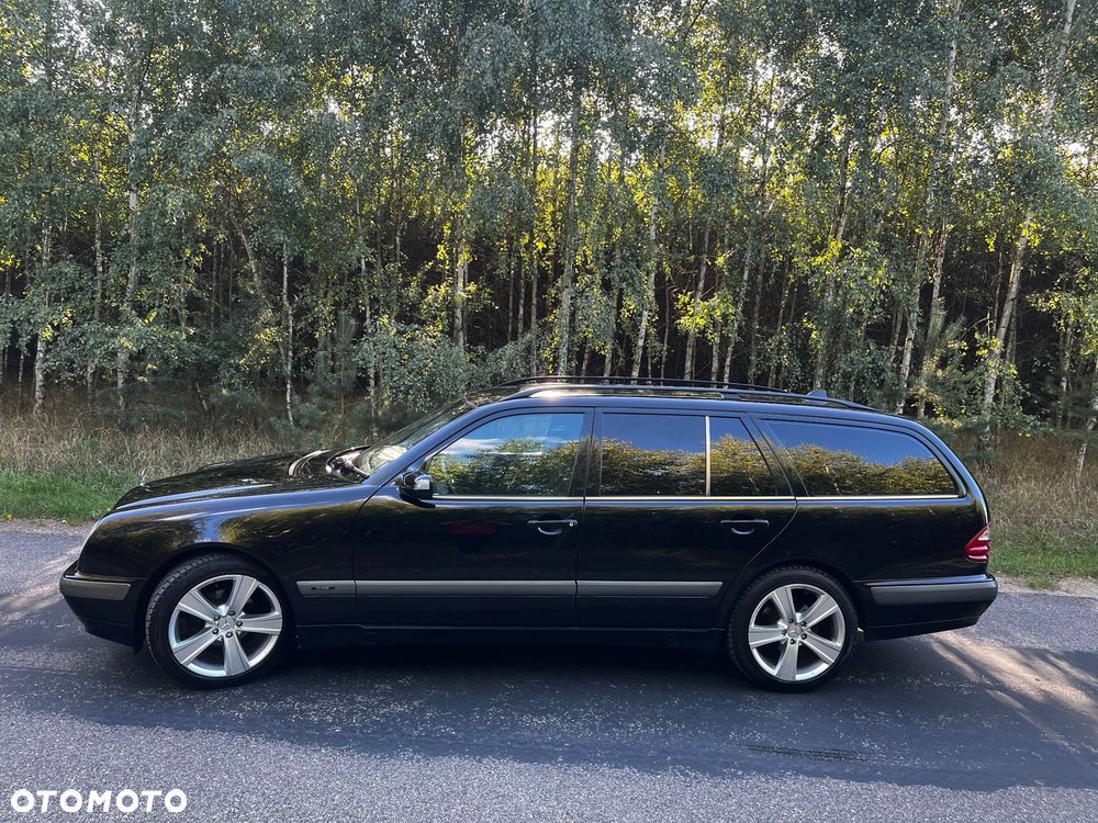 Mercedes-Benz Klasa E 200 T Classic - 3