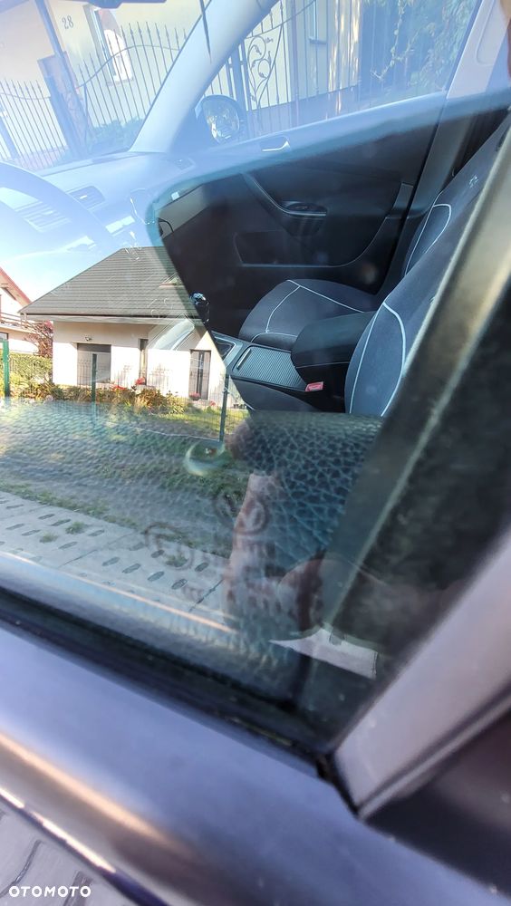 Volkswagen Passat 1.6 TDI DPF BlueMot Comfortline - 34