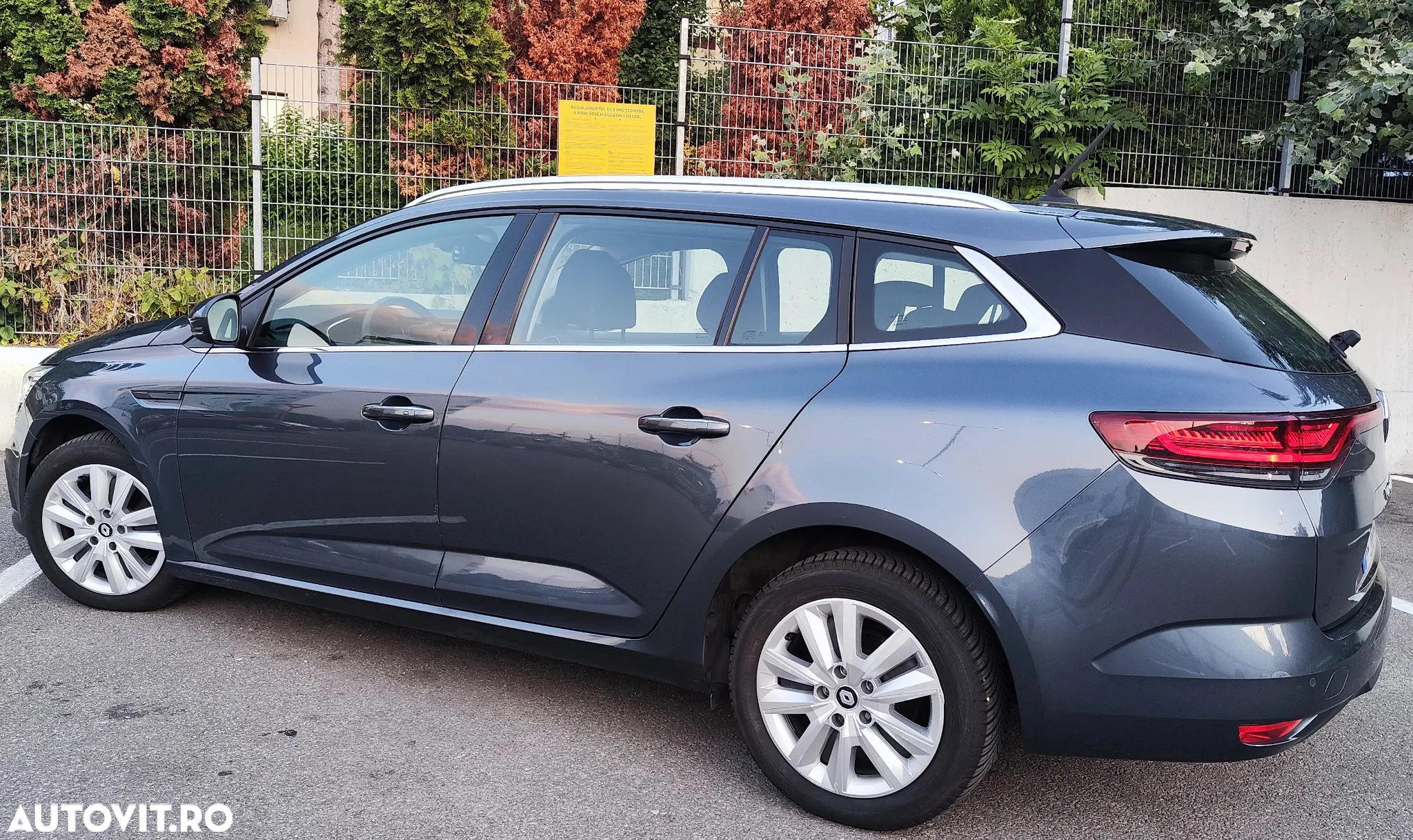 Renault Megane BLUE dCi 115 BUSINESS EDITION - 17
