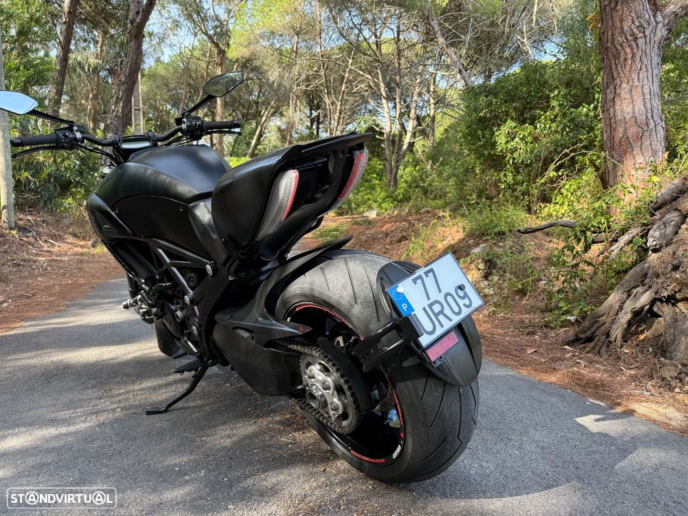 Ducati Diavel 1200 Darck - 11