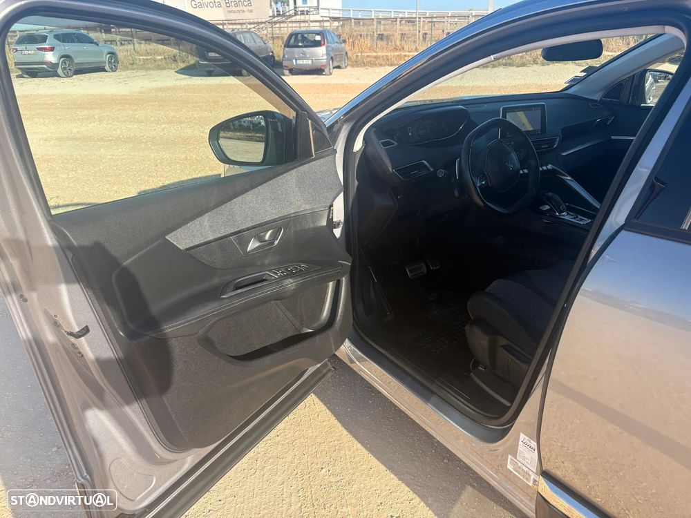 Peugeot 3008 1.5 BlueHDi Allure EAT8 - 9