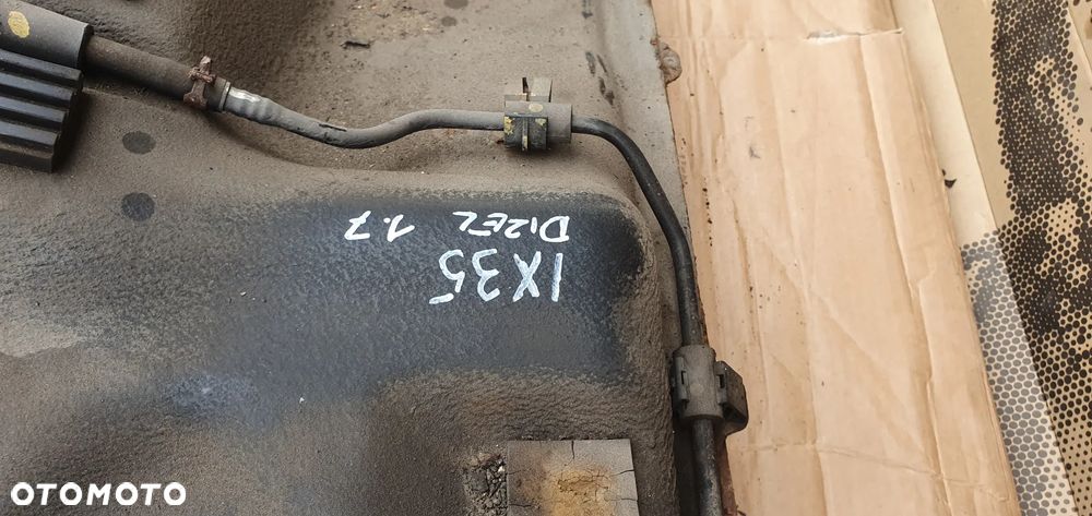 Zbiornik paliwa bak Hyundai IX35 1.7 CRDI 31100-2Y230 - 9