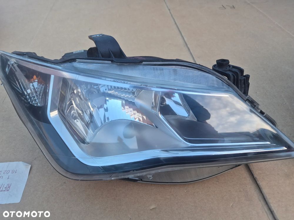 Seat Ibiza IV komplet reflektorów.Lifting 2012-2017.Valeo EU. - 2