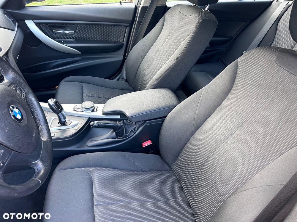 BMW Seria 3 318d Advantage - 16