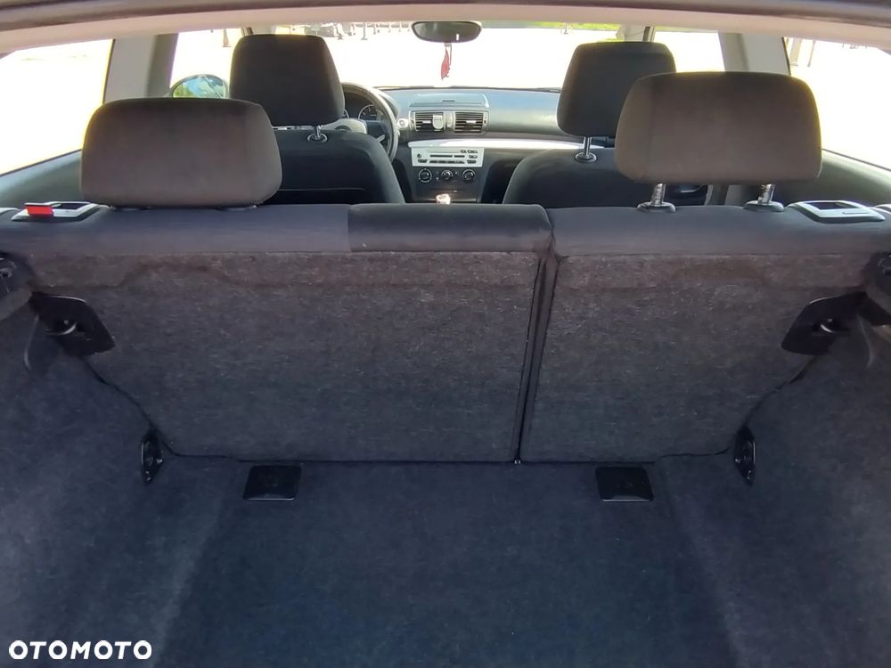 BMW Seria 1 116i - 11