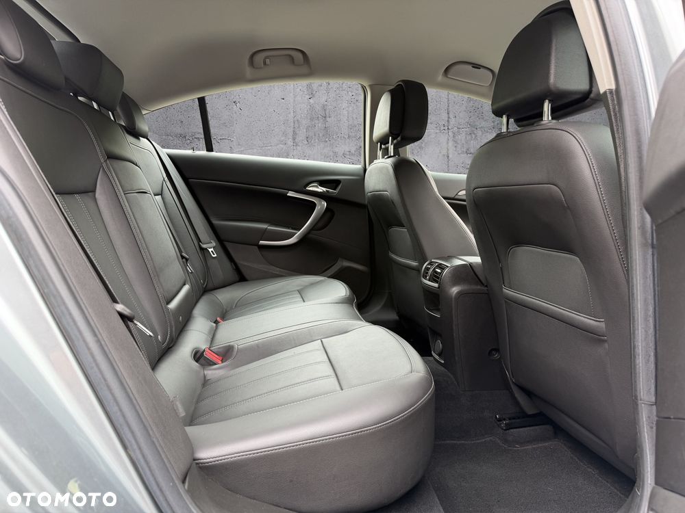 Opel Insignia 2.0 Turbo Sport - 16