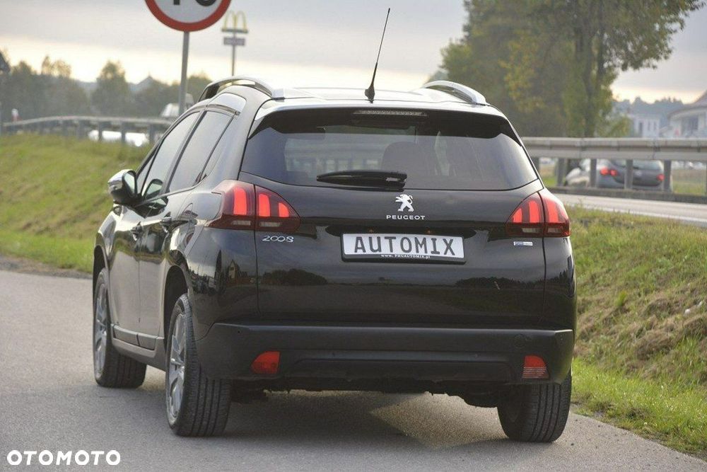 Peugeot 2008 1.2 Pure Tech Style EU6 - 7