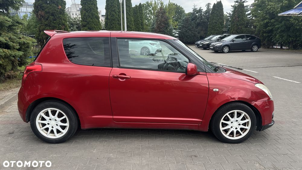 Suzuki Swift - 3