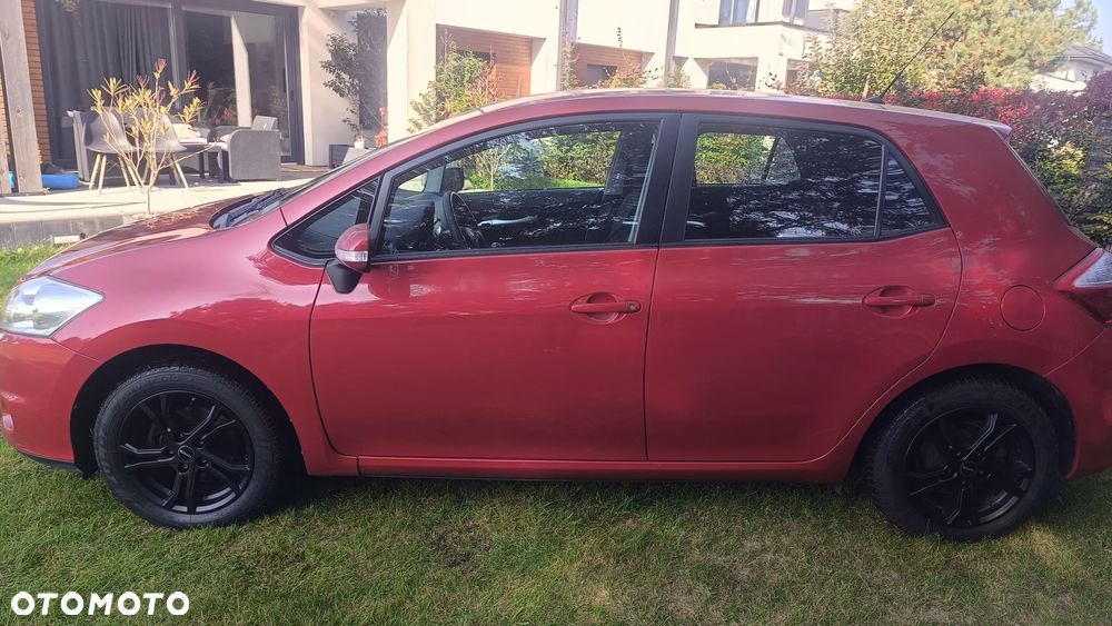 Toyota Auris 1.6 Premium + - 16